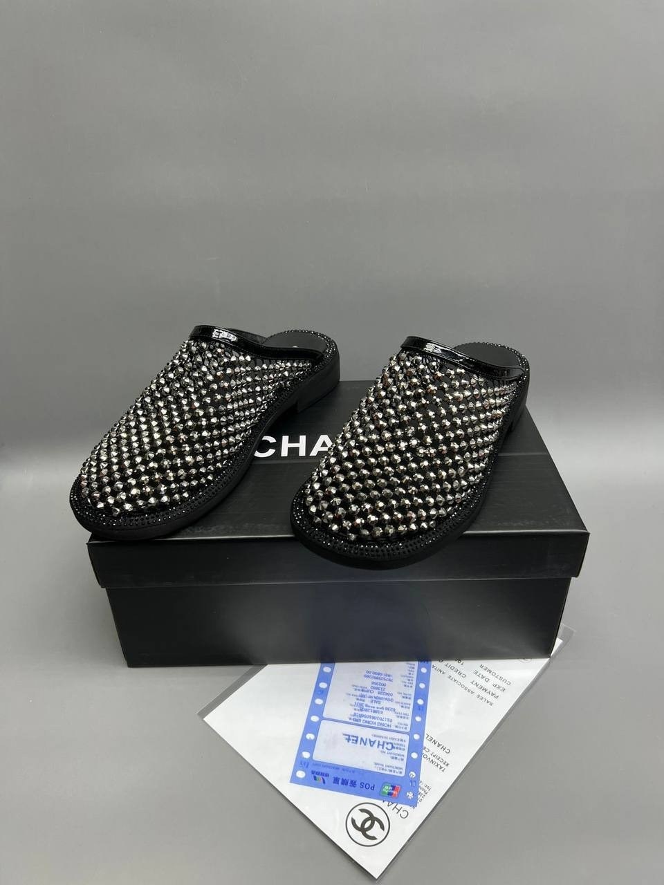 ,женские шлепанцы,модные шлепанцы,тапочки модные,обуви