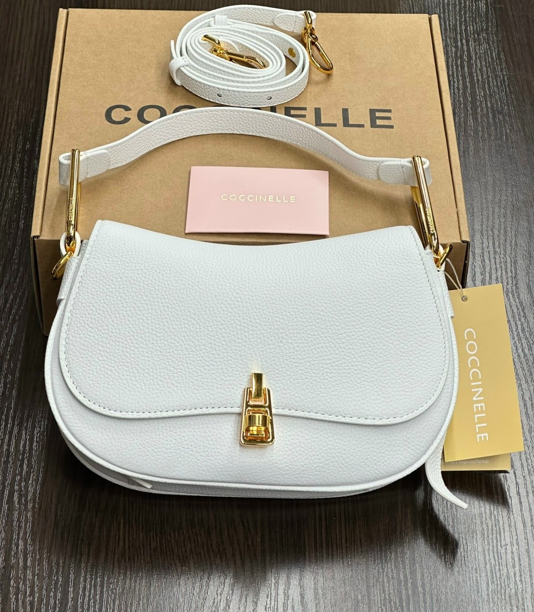 сумка coccinelle,женская сумка coccinelle,кожаные сумки coccinelle,сумка coccinelle кроссбоди,сумка на плечо coccinelle