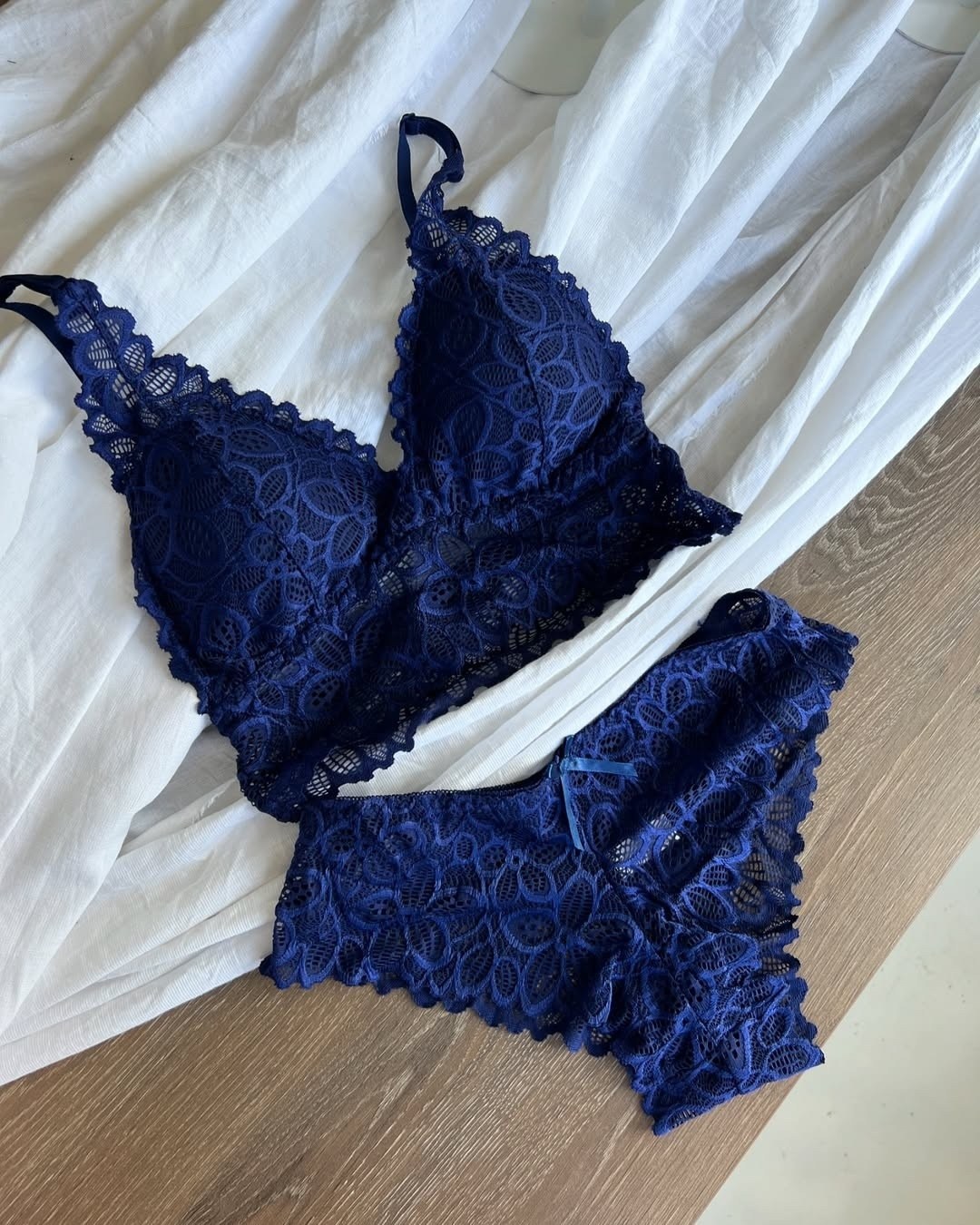 нижнее белье женское кружевное комплект,комплект нижнего белья кружевного,комплект нижнего белья женские,кружевное бельё комплект,черный комплект нижнего белья