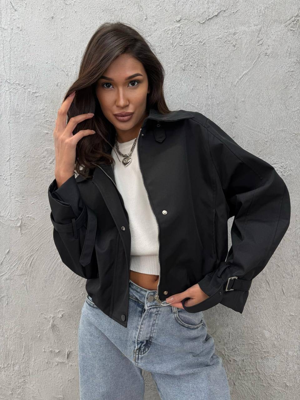 куртка бомбер,куртка модная,черная куртка бомбер,женская куртка бомбер,куртка женская