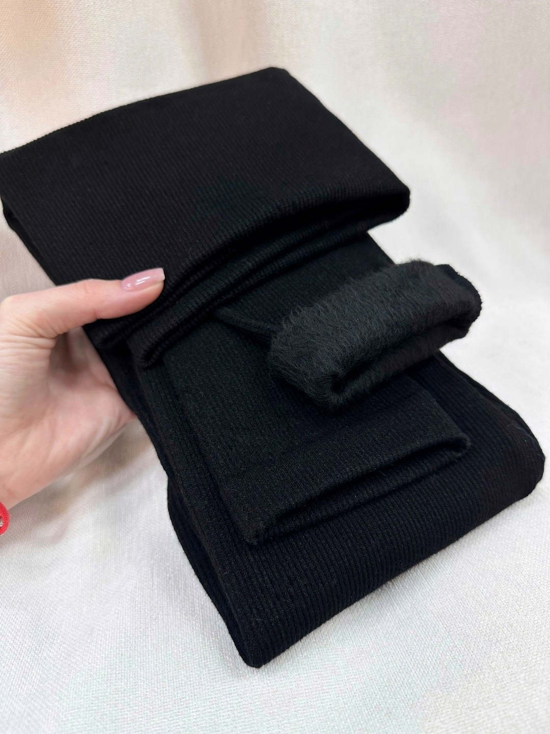 зимний стиль,толстовка оверсайз,модные зимние наряды,теплая кофта,оверсайз свитшот