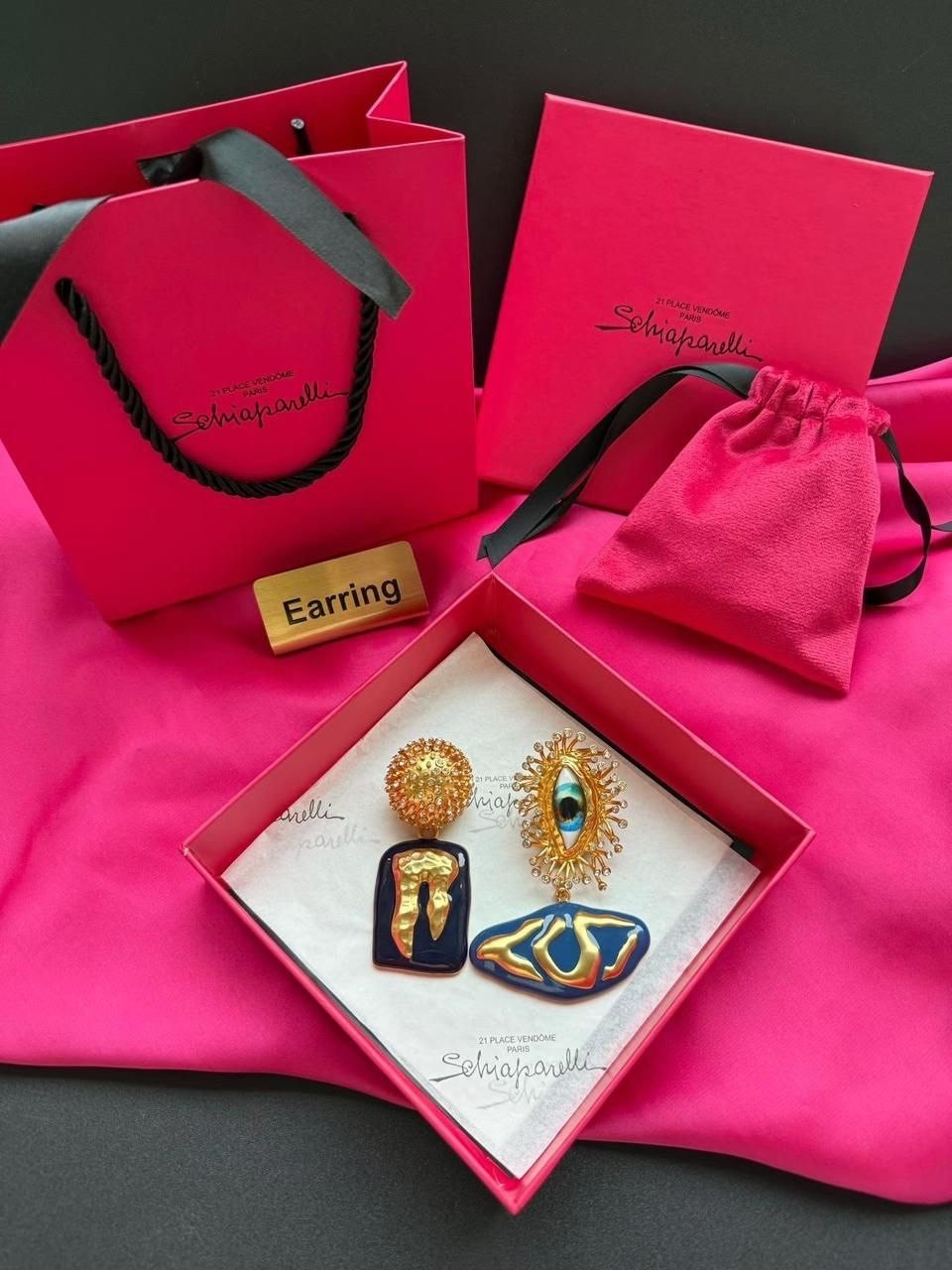 сумка-тоут schiaparelli,бархатная сумка для глаз schiaparelli premium sense demon,сумка schiaparelli,женская сумка schiaparelli,сумка