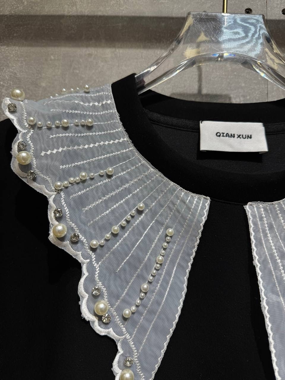 джемпер с кружевным воротником,свитшот с кружевным воротником,свитшот,женский свитер,черный свитшот