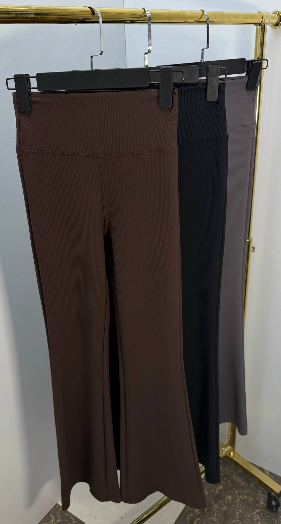 брюки прямые с перьями страусиного пера,модные наряды,одежда в стиле,брюки клеш женские