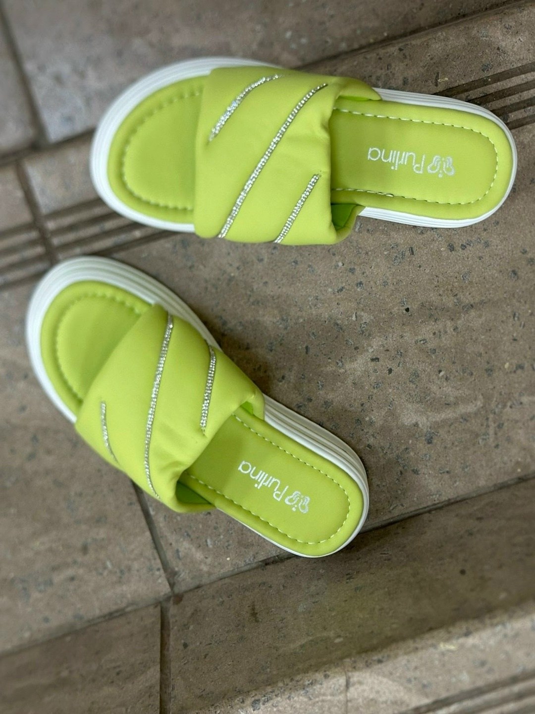 ,женские шлепанцы,шлепанцы летние,летние шлепки,женские шлепки