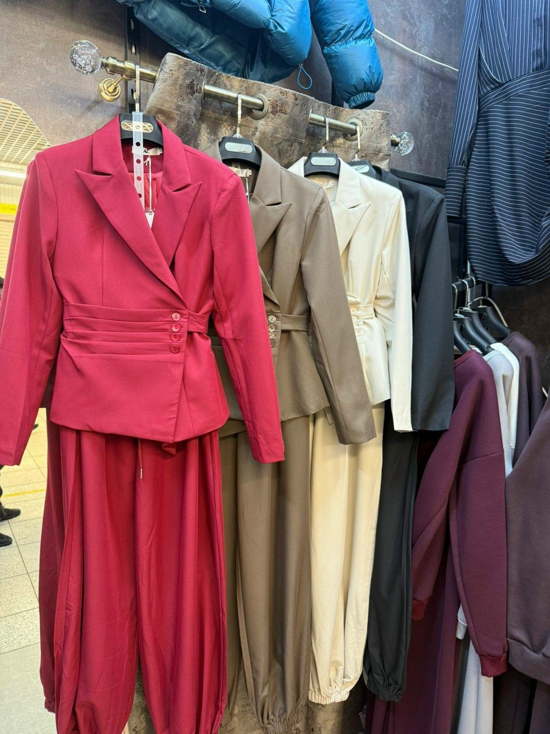 женский брючный классический костюм,костюм брючный,брючный костюм женский,женские костюмы,женский брючный костюм двойка