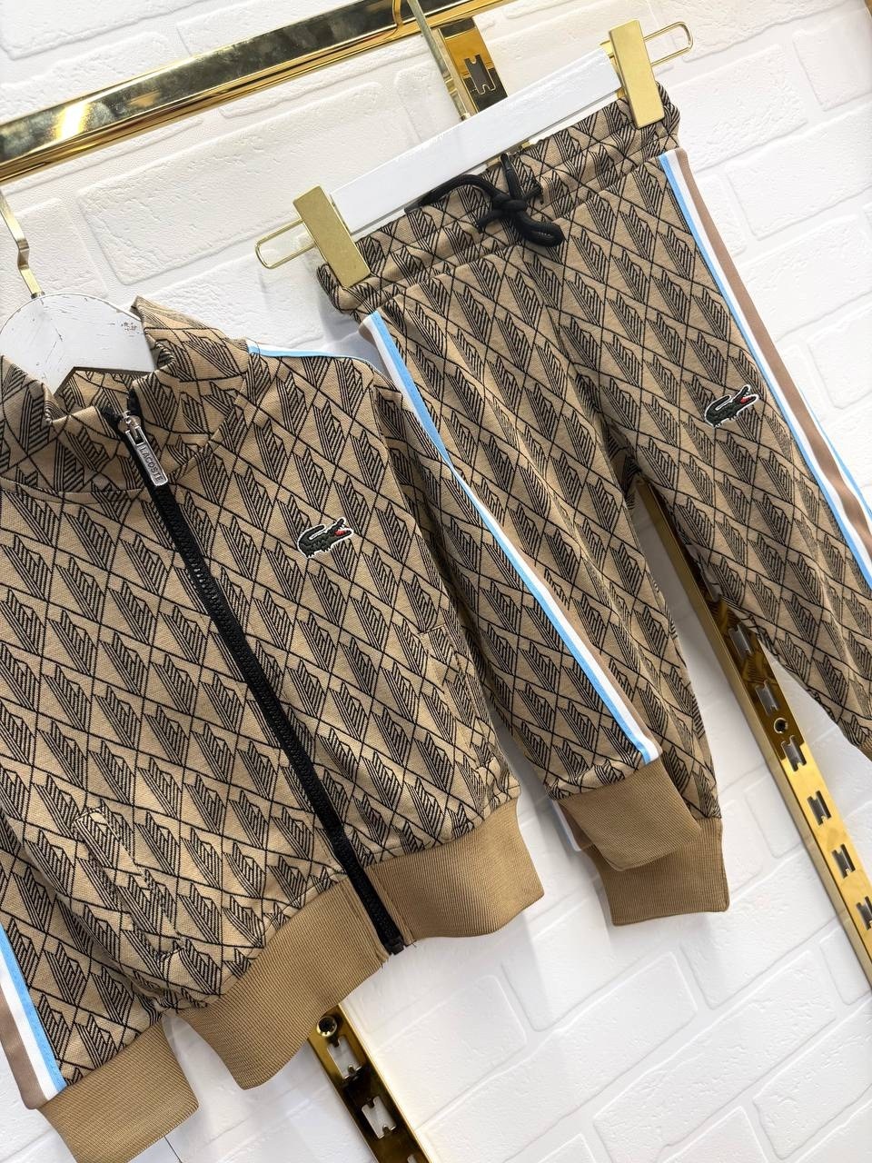 детский костюм в стиле гуччи gucci,спортивный костюм gucci,baby boy gucci tracksuit,детские костюмы,костюм мужской гуччи