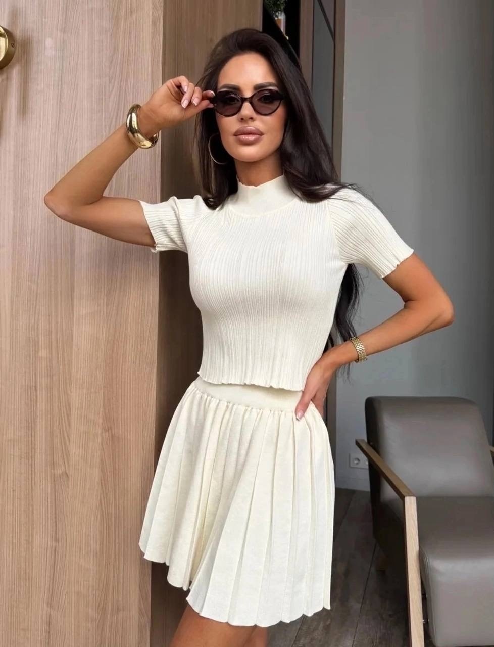 вязаный костюм с юбкой,костюм с юбкой плиссе,костюм с юбкой,кофта и юбка,костюм трикотажный с юбкой