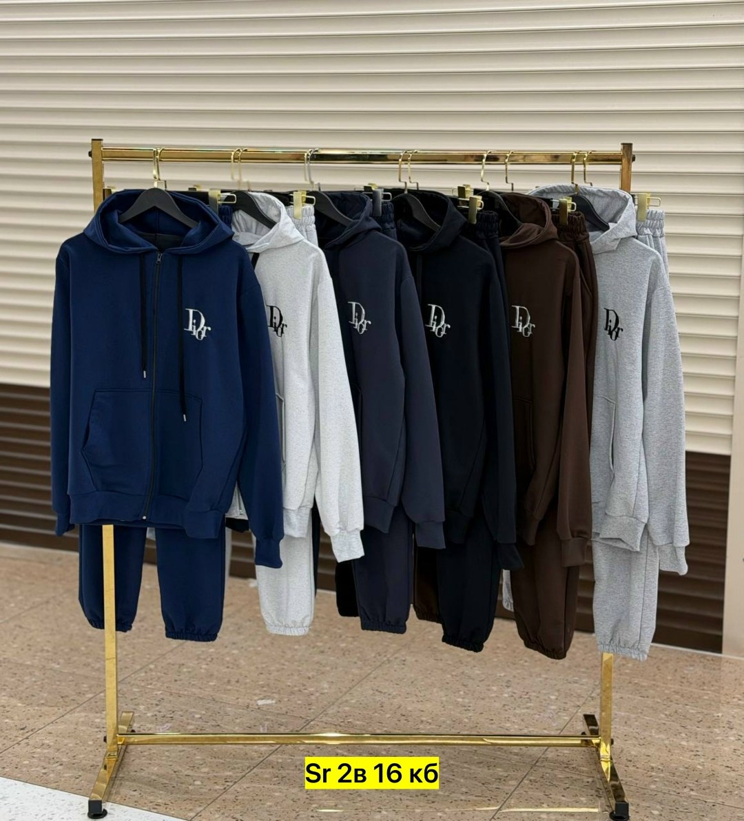 спортивный костюм brunello cucinelli,мужские спортивные костюмы,спортивный костюм loro piana,спортивный костюм,костюм мужской