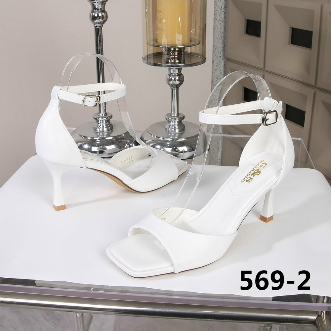 босоножки женские,,модные босоножки,босоножки на невысоком каблуке,босоножки с ремешками