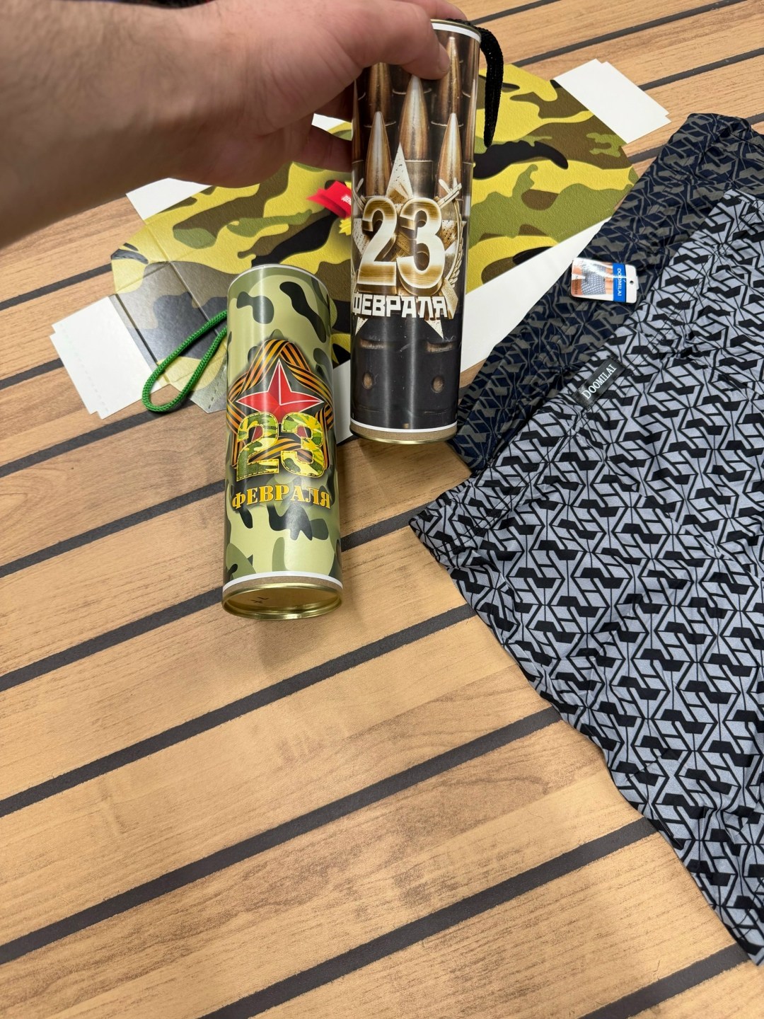 23 февраля подарки,подарочный набор 23 февраля,подарки на 23 февраля мужчинам,оригинальный подарок на 23 февраля,носки в банке на 23 февраля