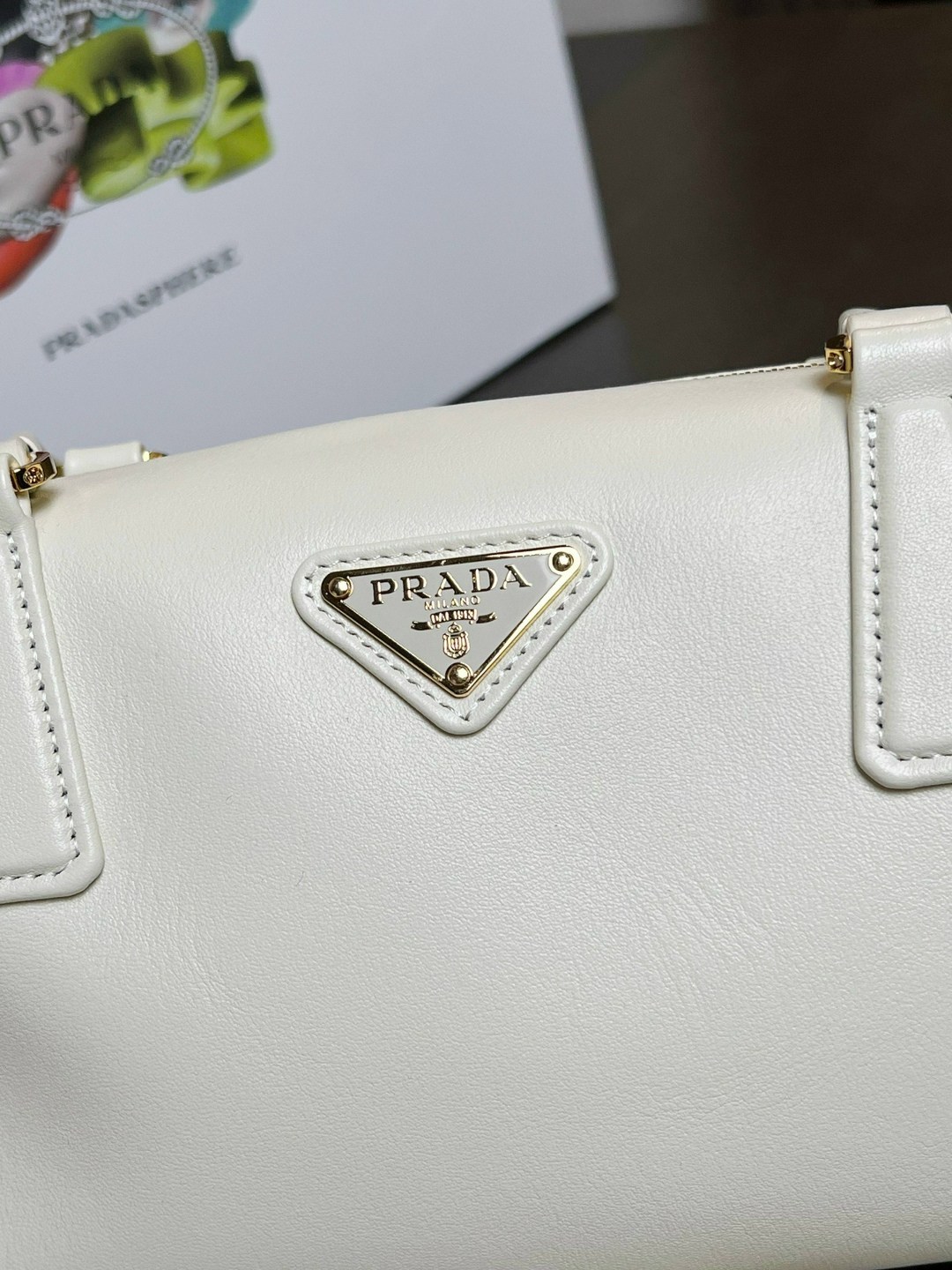 сумка prada белая,сумка prada,белая сумка прада,сумка женская prada,сумка прада