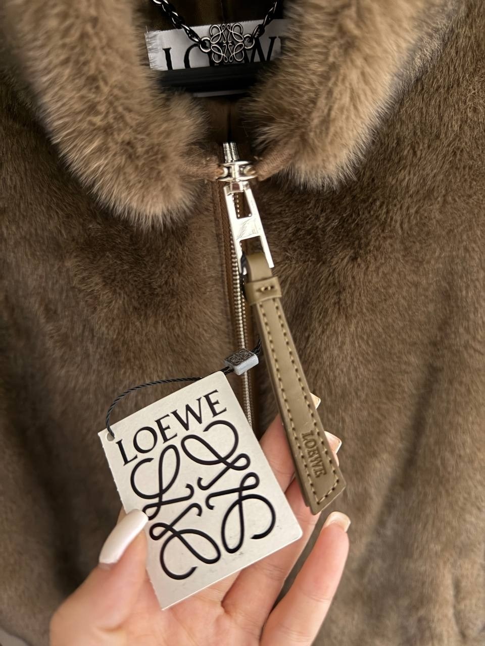 шубка,шуба,женские жилетки,меховой жилет,шуба искусственная