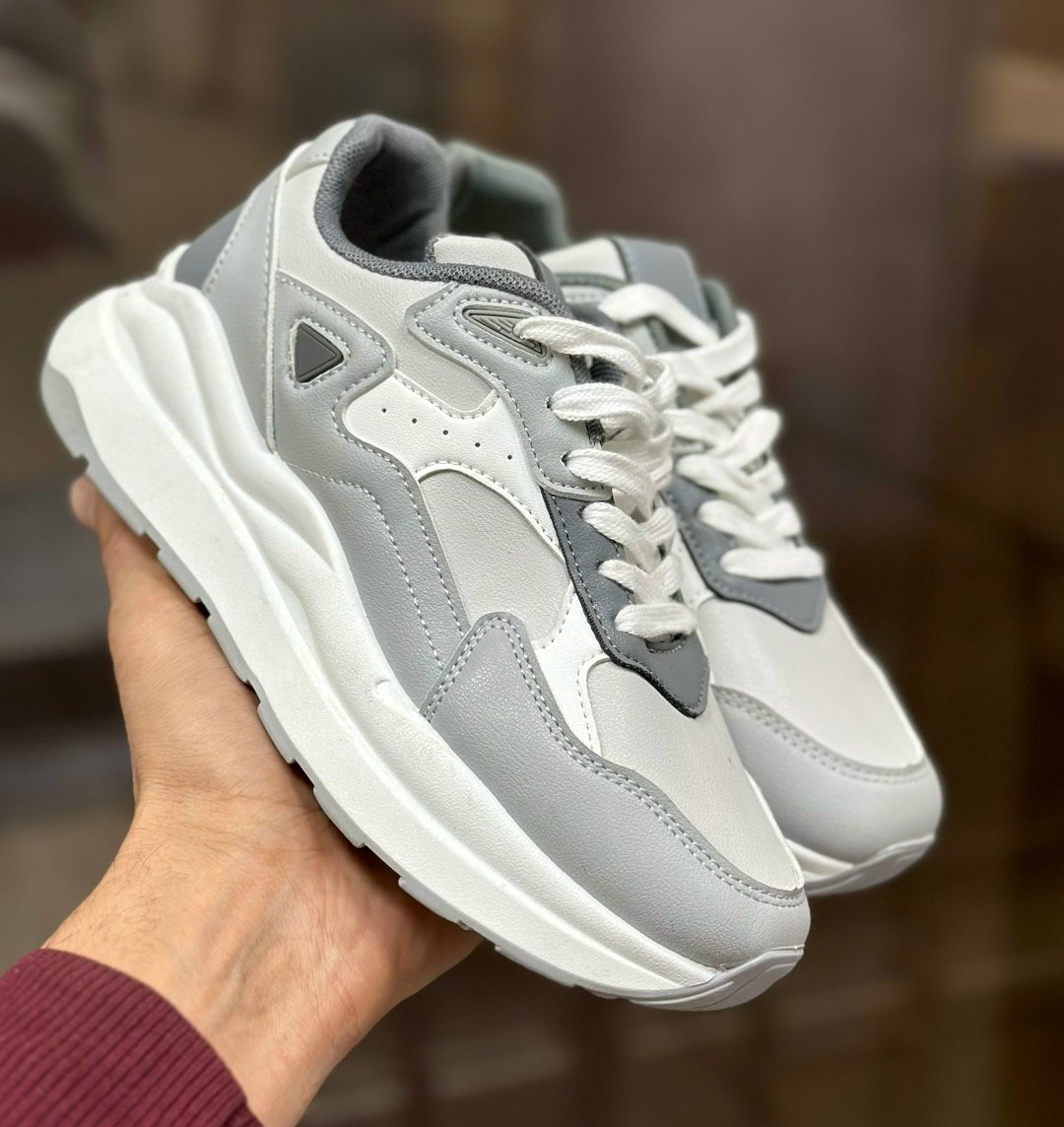 ,кроссовки женскиe,модные кроссовки,массивные кроссовки,стильные кроссовки