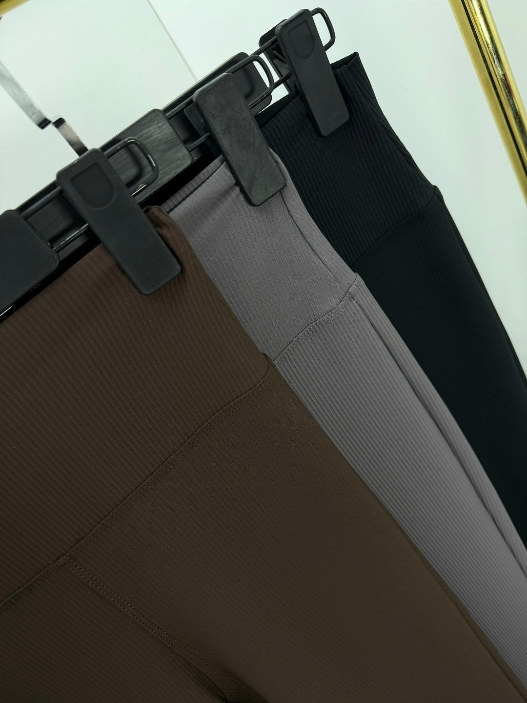 брюки прямые с перьями страусиного пера,модные наряды,одежда в стиле,брюки клеш женские