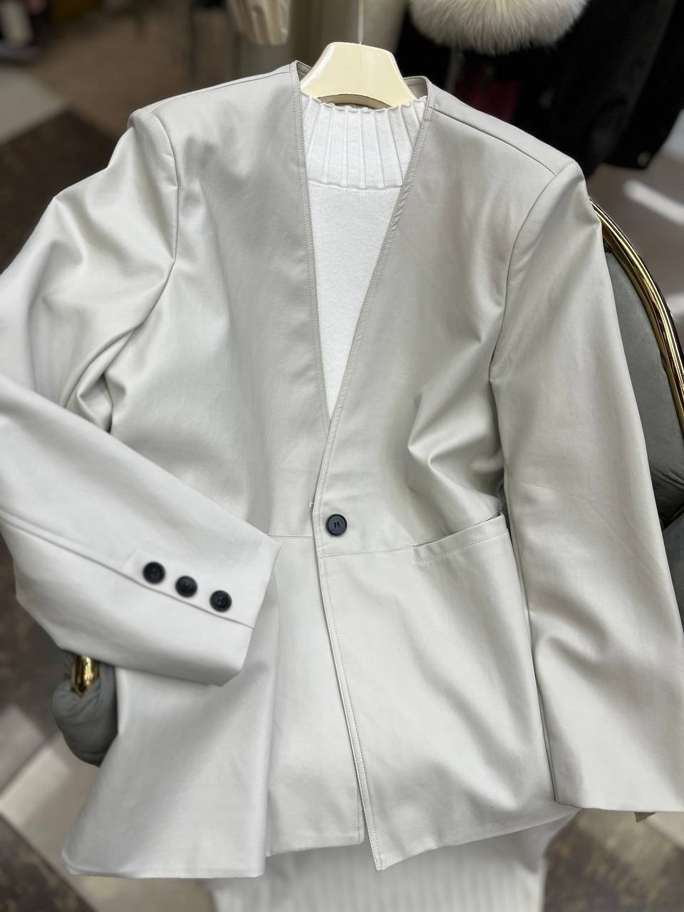 брючный костюм,брючный женский костюм,бежевый брючный костюм,классический брючный костюм,деловой костюм женский брючный mizomela