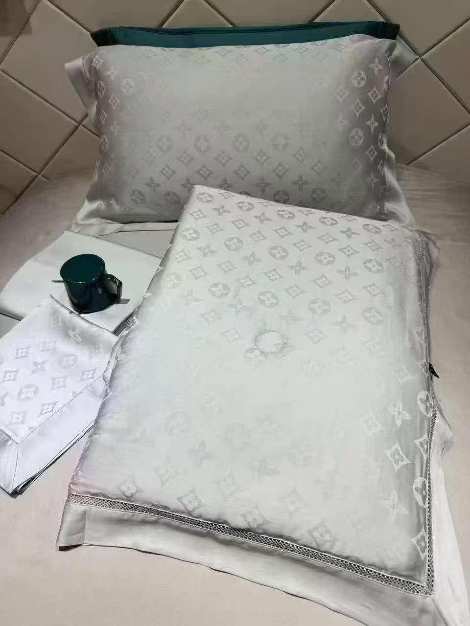 комплект постельного белья с одеялом,комплект постельного белья с готовыми одеялами,постельное белье комплект,комплект постельного белья итальянские традиции,постельное белье с одеялом тенсель