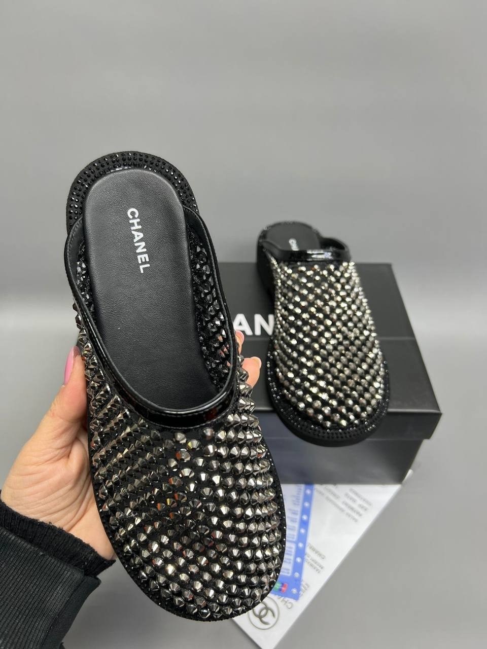 ,женские шлепанцы,модные шлепанцы,тапочки модные,обуви