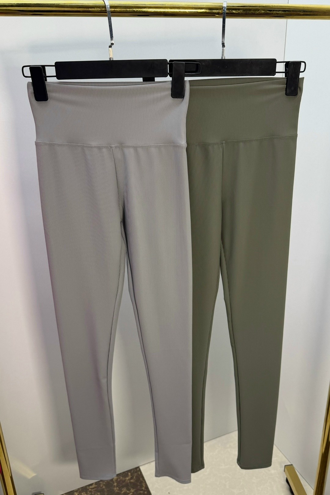 лосины в рубчик,легинсы женские,леггинсы в рубчик,спортивные легинсы,легинсы