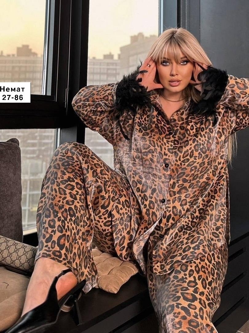 костюм свободного кроя,костюм женский,женский леопардовый костюм,брючный костюм женский,брючной костюм