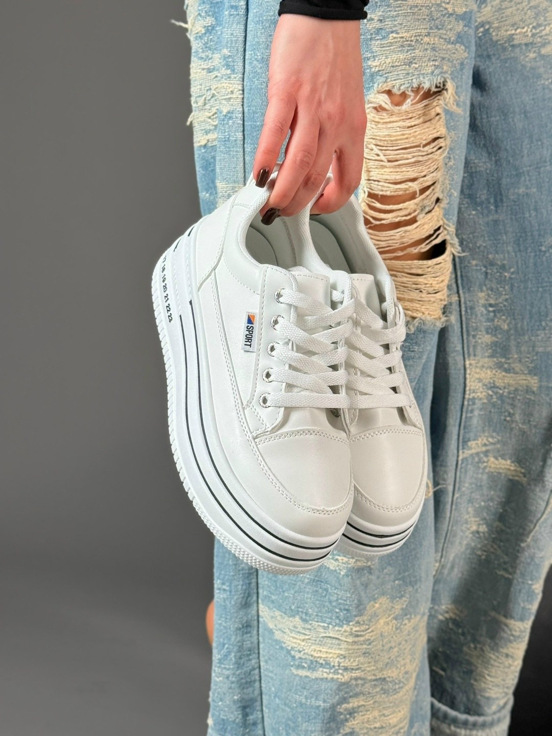 кроссовки женские модные на высокой подошве белые,кроссовки женские,женские кроссовки на платформе,кроссовки светлые женские белые с высокой подошвой,белые кроссовки женские на высокой подошве