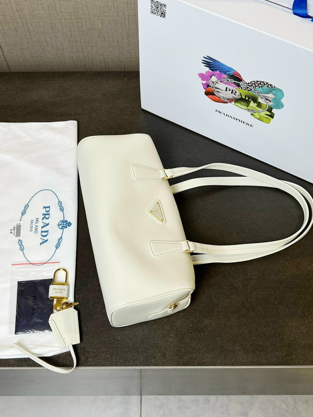 сумка prada белая,сумка prada,белая сумка прада,сумка женская prada,сумка прада