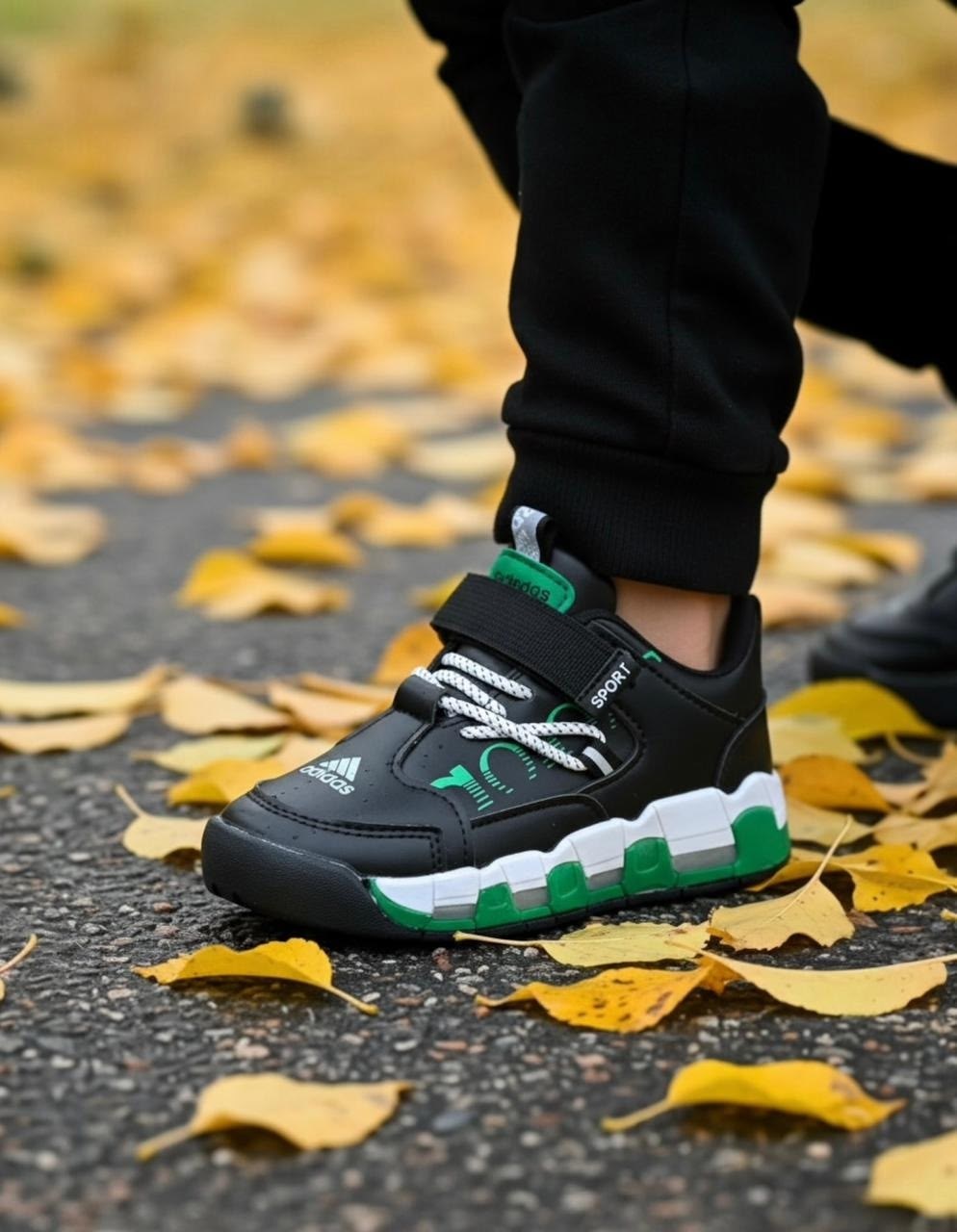 кроссовки,детские кроссовки,спортивная ,кроссовки мальчику,кроссовки удобные