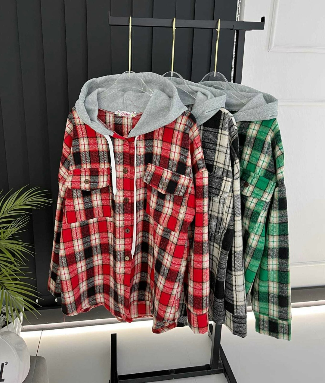 рубашка с капюшоном,клетчатая рубашка с капюшоном,рубашка в клетку с капюшоном,рубашка женская в клетку с капюшоном,рубашка в клетку теплая с капюшоном