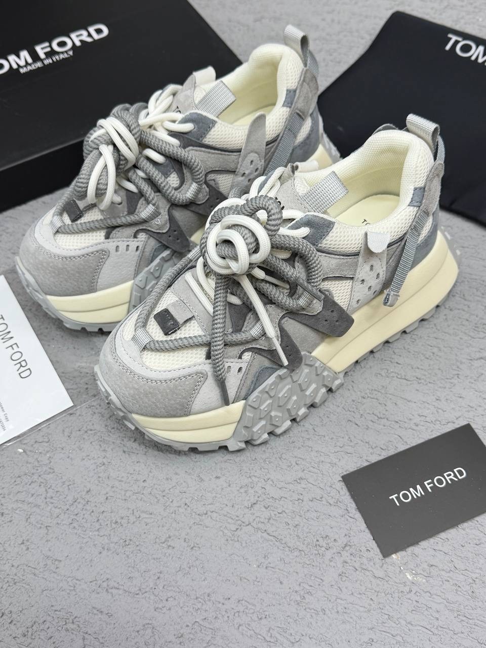 женские кроссовки,массивные кроссовки,женские массивные кроссовки,кроссовки модные,