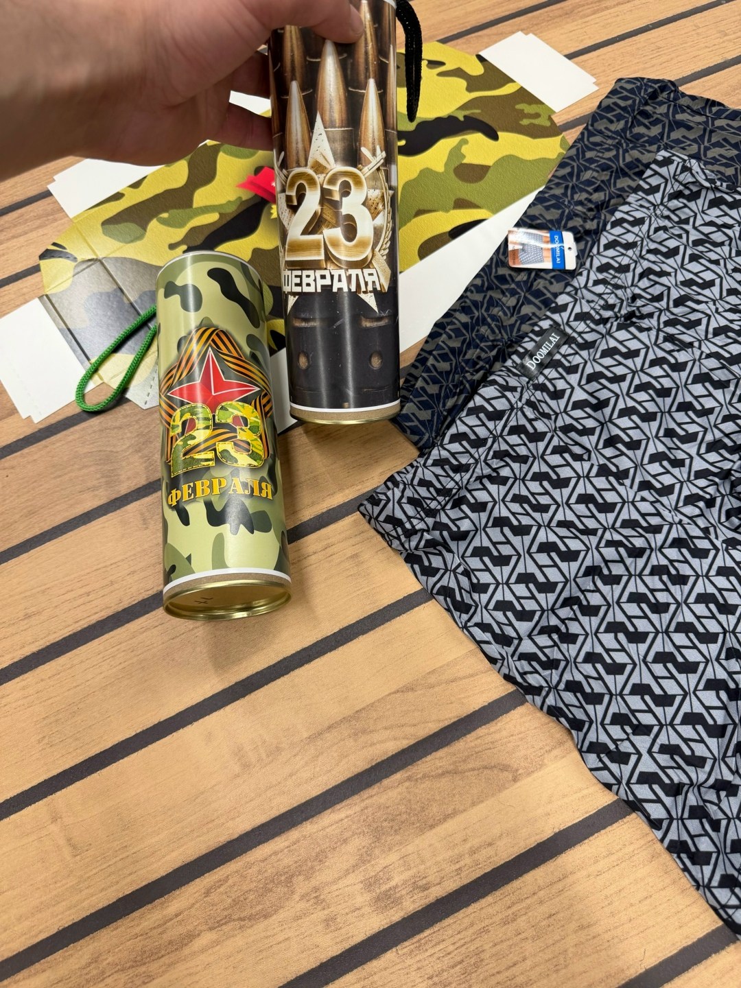 23 февраля подарки,подарочный набор 23 февраля,подарки на 23 февраля мужчинам,оригинальный подарок на 23 февраля,носки в банке на 23 февраля