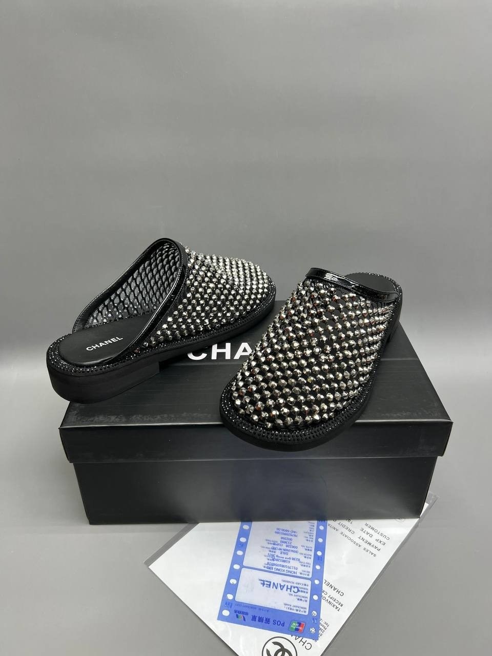 ,женские шлепанцы,модные шлепанцы,тапочки модные,обуви