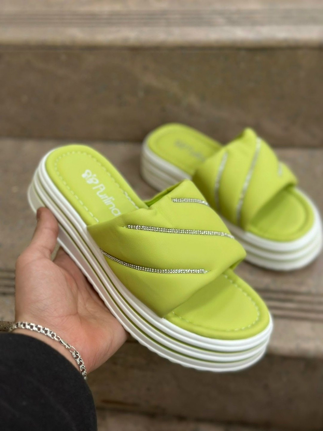 ,женские шлепанцы,шлепанцы летние,летние шлепки,женские шлепки