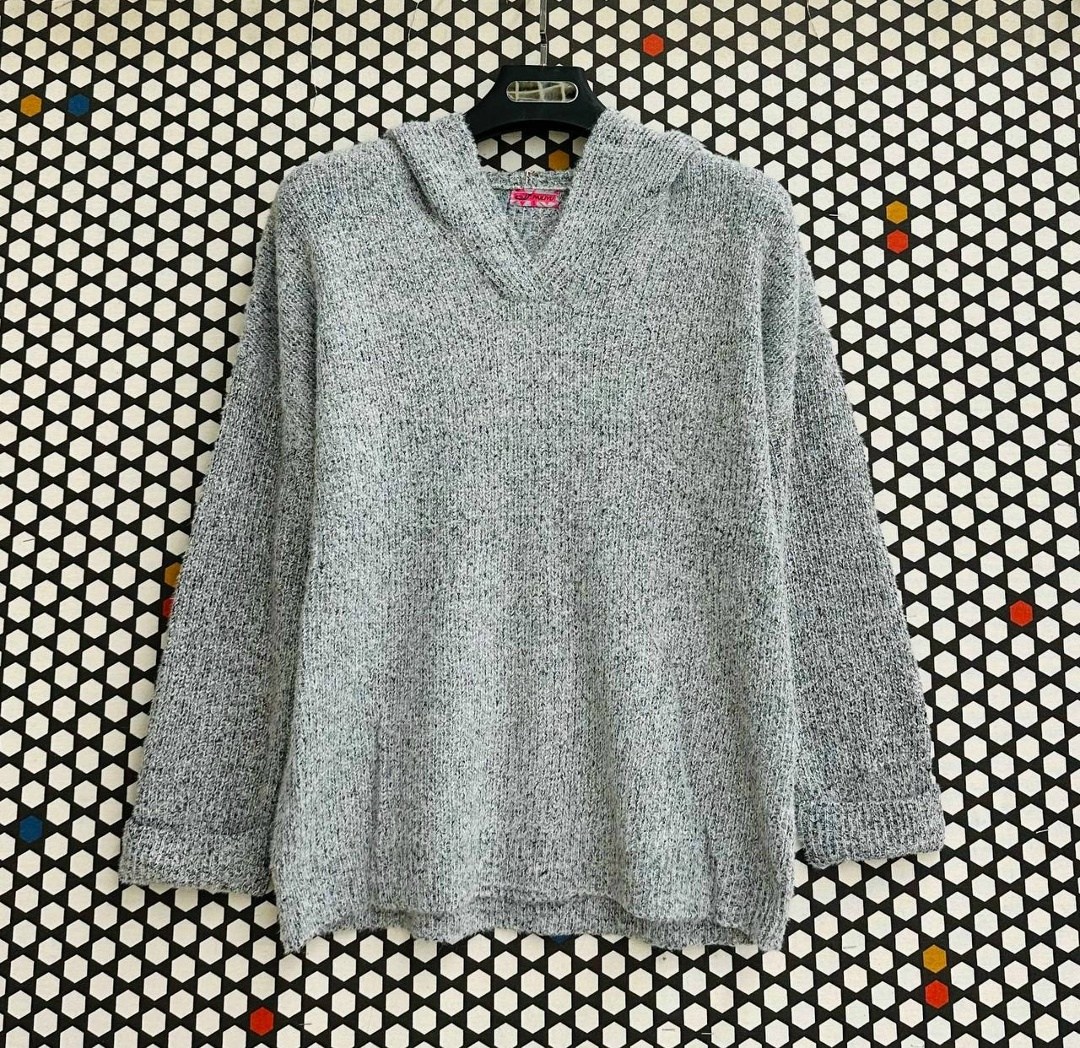 серый джемпер,женские джемпера,джемпер,серый свитер,джемпер с капюшоном