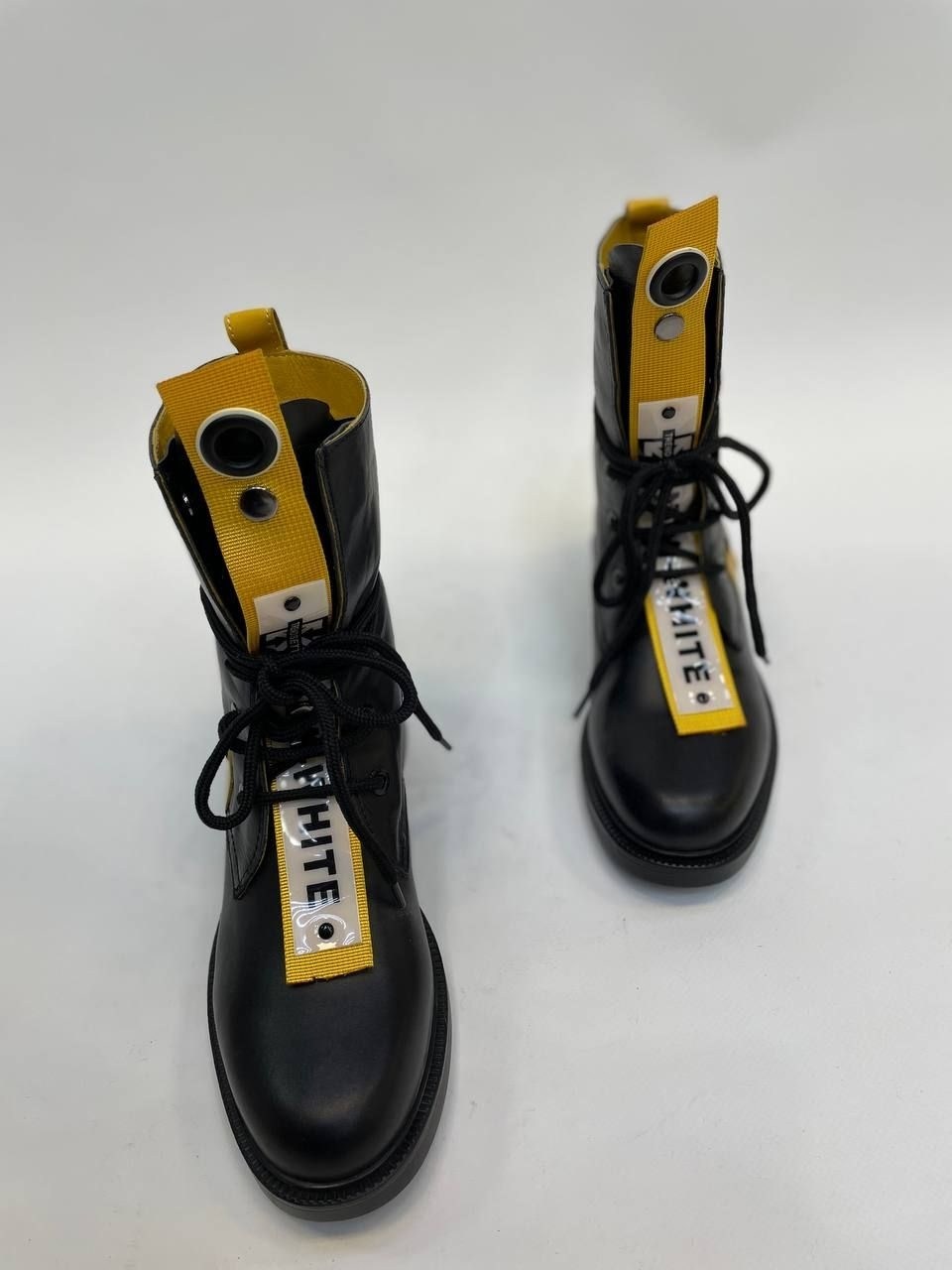 ботинки fendi,ботиночки фенди,женские ботинки fendi,ботинки фенди женские,ботинки фенди