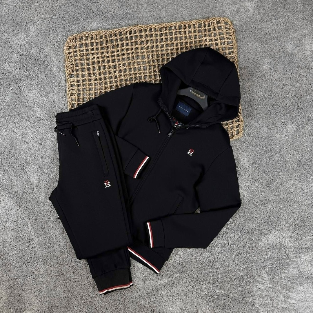 спортивный костюм armani,спортивный костюм emporio armani,спортивный костюм армани мужской еа7,спортивный костюм армани мужской еа7 с капюшоном,спортивный костюм армани