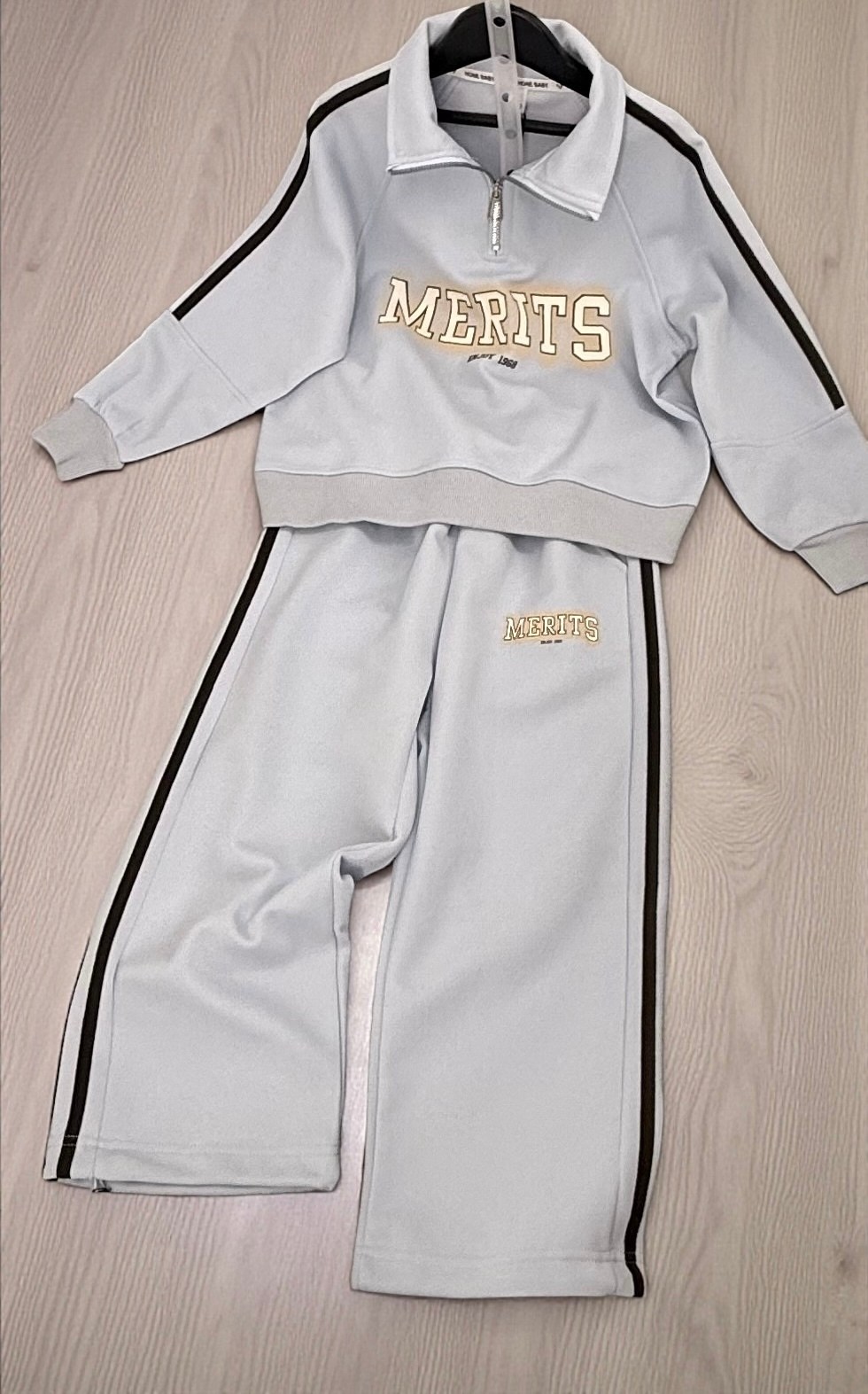 свитшот детский,свитшот и брюки,ребенок,одежда для детей,брюки для девочек