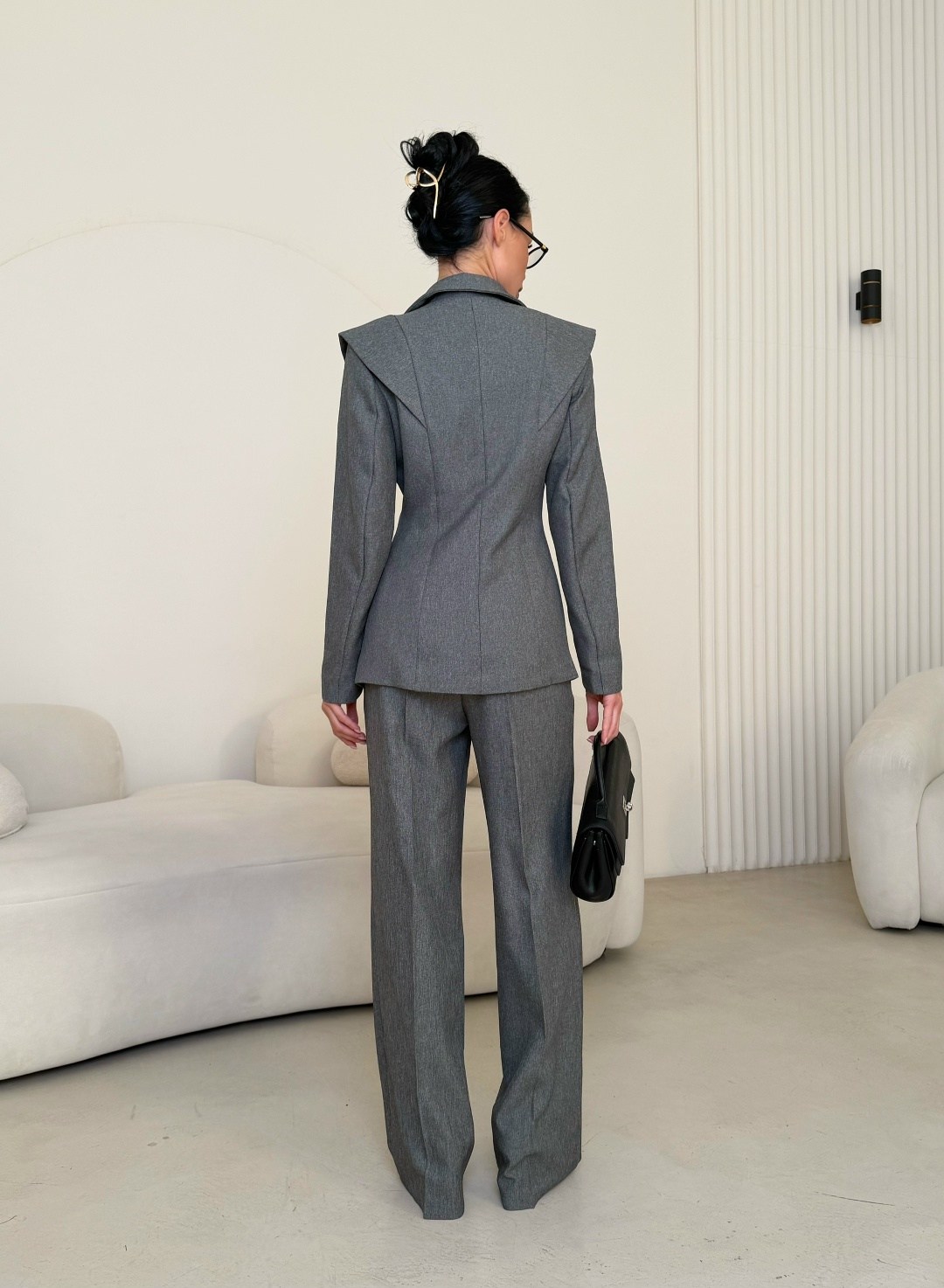 костюм классический брючный цвет серый,костюм классический брючный,костюм брючный ayze 72596 серый,брючный женский костюм серый,брючный костюм