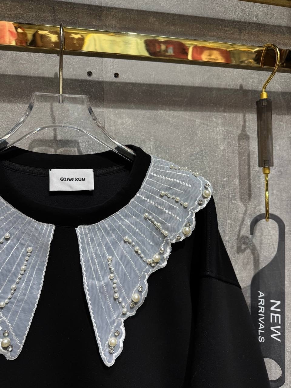 джемпер с кружевным воротником,свитшот с кружевным воротником,свитшот,женский свитер,черный свитшот