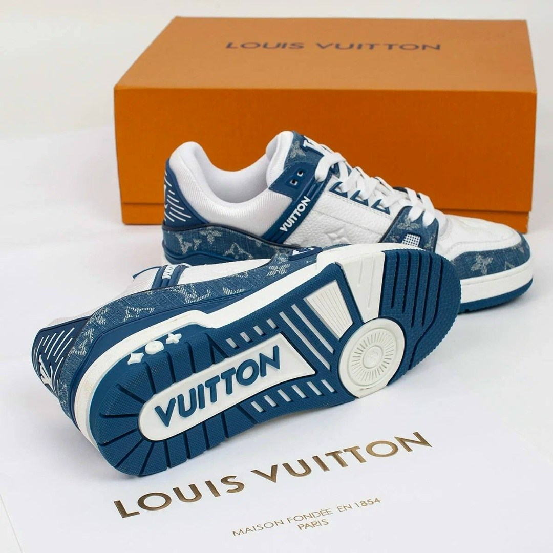 кроссовки louis vuitton trainer,louis vuitton кроссовки,кроссовки louis vuitton trainer: джинс. синий/белый,мужские кроссовки louis vuitton 2026 синие с белым комбинированные,louis vuitton lv trainer
