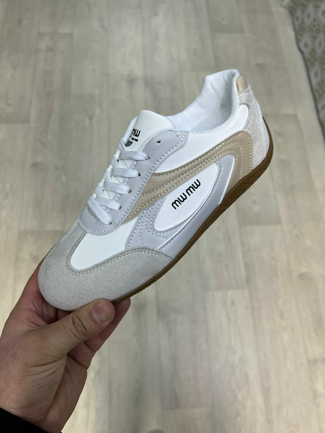 ,женские кроссовки,повседневные кроссовки,мужские кроссовки,обуви