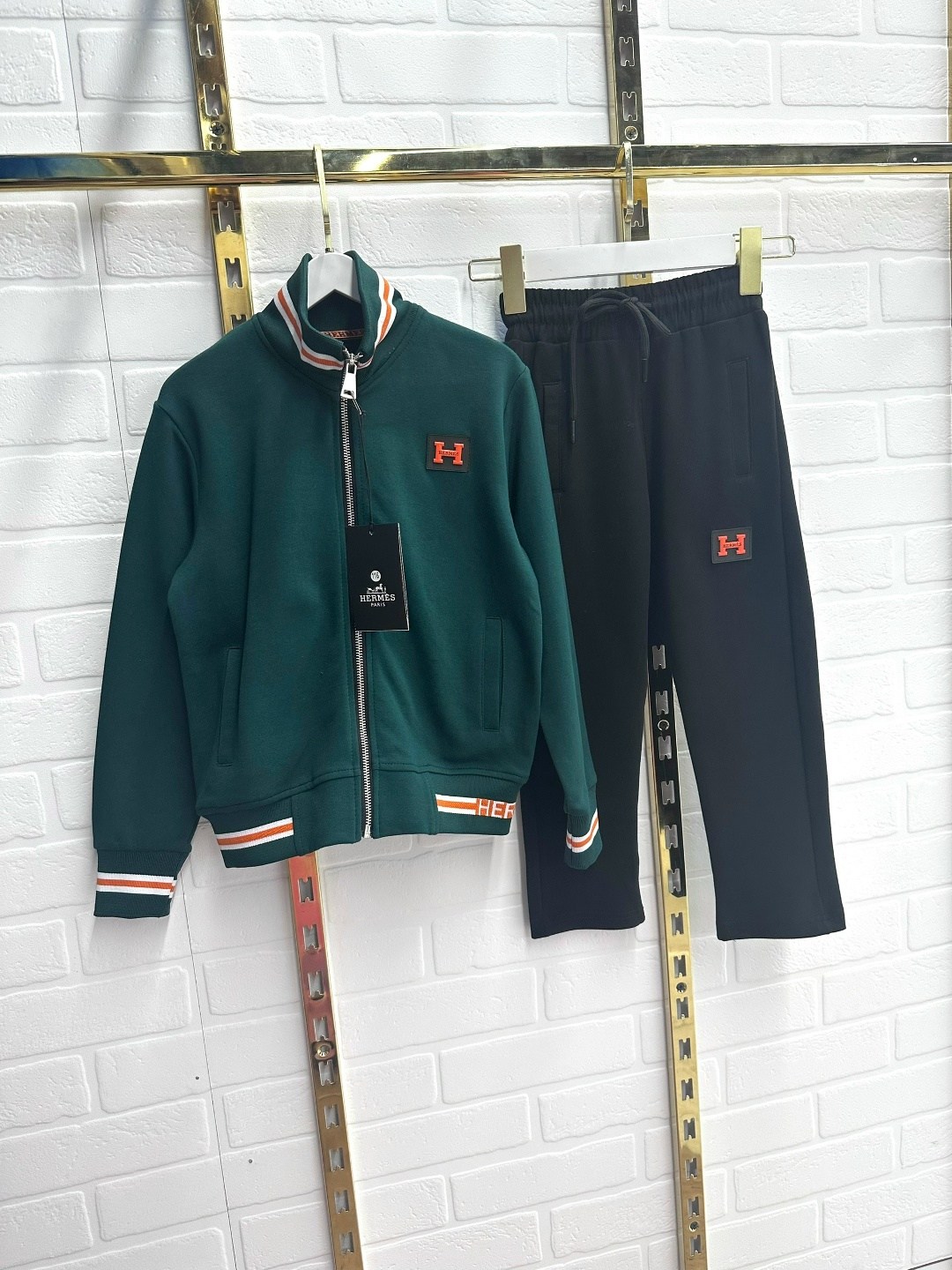 hermes спортивный костюм,спортивный костюм hermes мужской,костюм hermes мужской,костюм hermes,спортивные мужские костюмы хермес