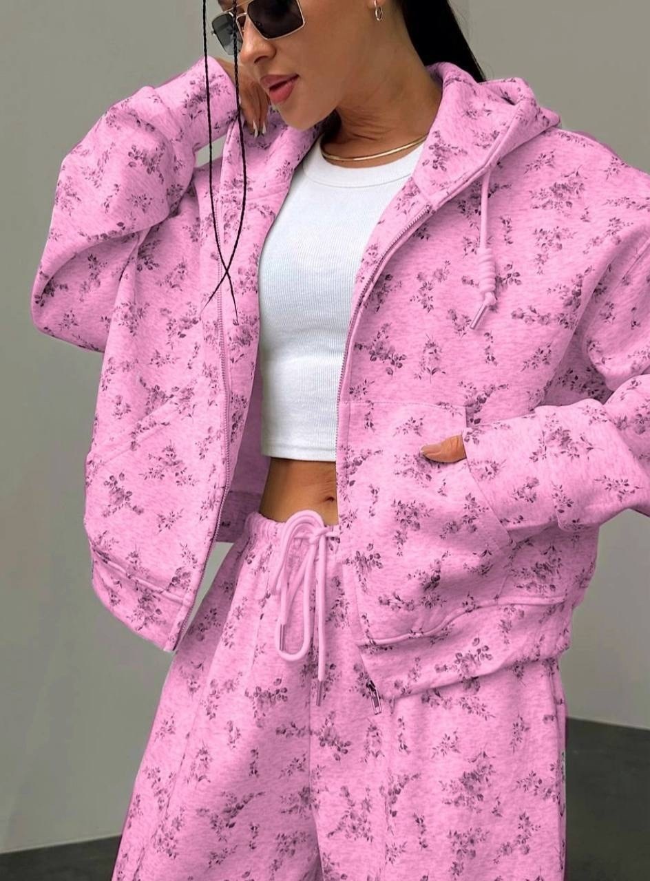 стильные костюмы,костюм с принтом,женский костюм,спортивный женский костюм,костюмы спортивный