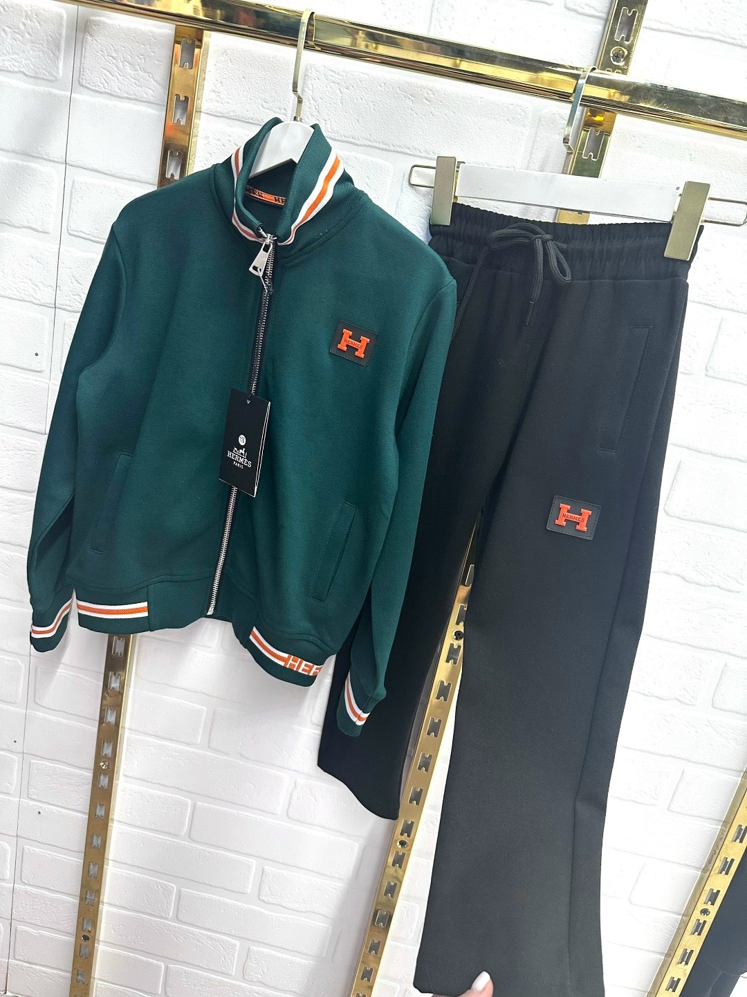 hermes спортивный костюм,спортивный костюм hermes мужской,костюм hermes мужской,костюм hermes,спортивные мужские костюмы хермес