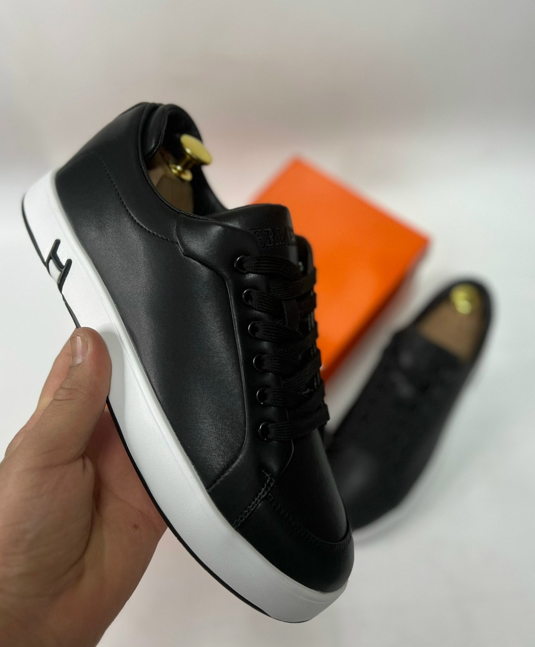 мужские кеды с белой подошвой черные кожаные quatro control,мужские кожаные кеды черного цвета на белой подошве,кеды кожаные,мужские классические черные кеды из кожи на белой подошве,кеды мужские кожа