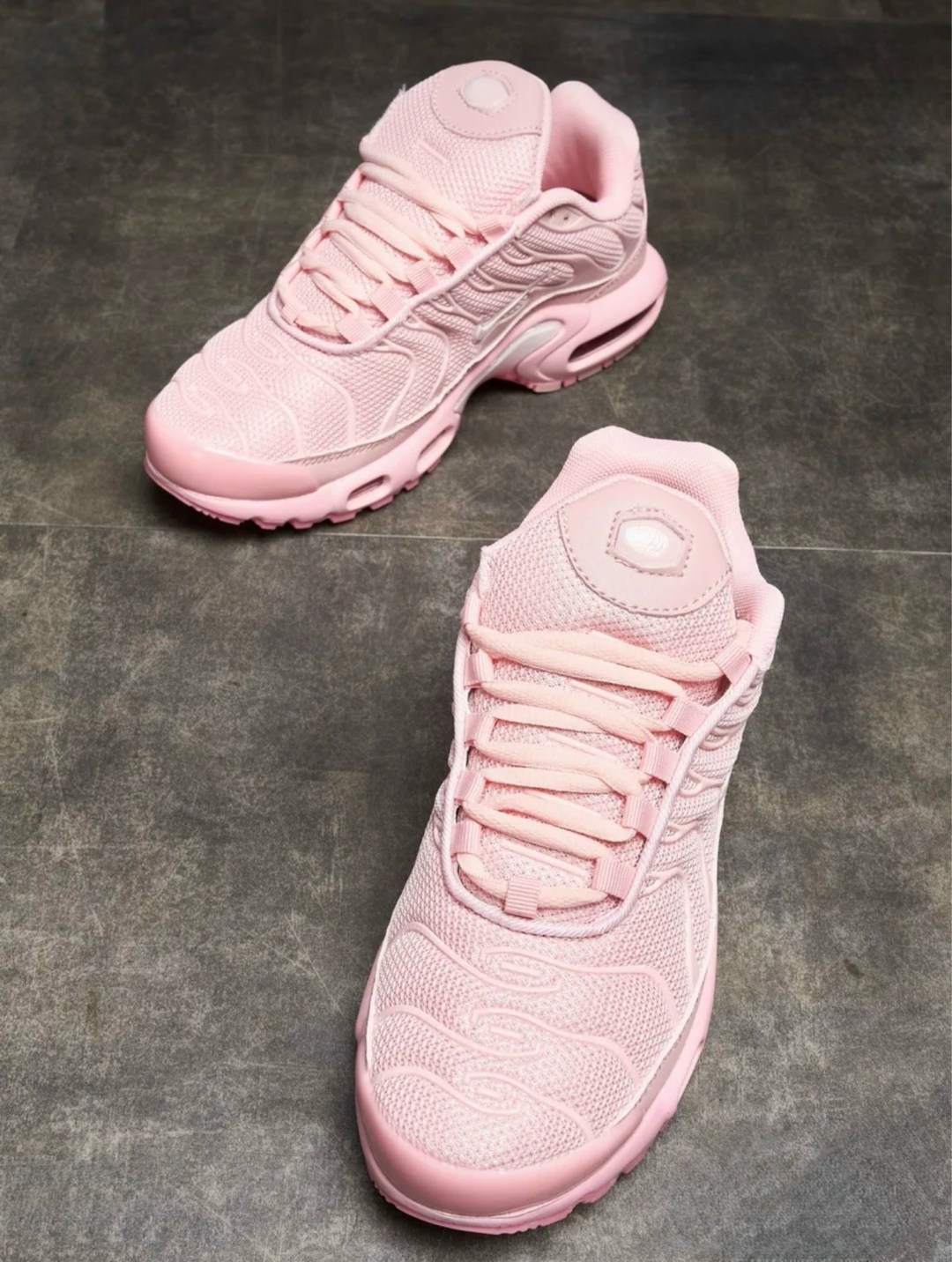 nike air max plus tn pink,женские кроссовки nike air max plus tn pink,спортивные кроссовки air max plus tn nike,кроссовки nike air max tn plus,спортивные кроссовки air max plus tn nike розовый