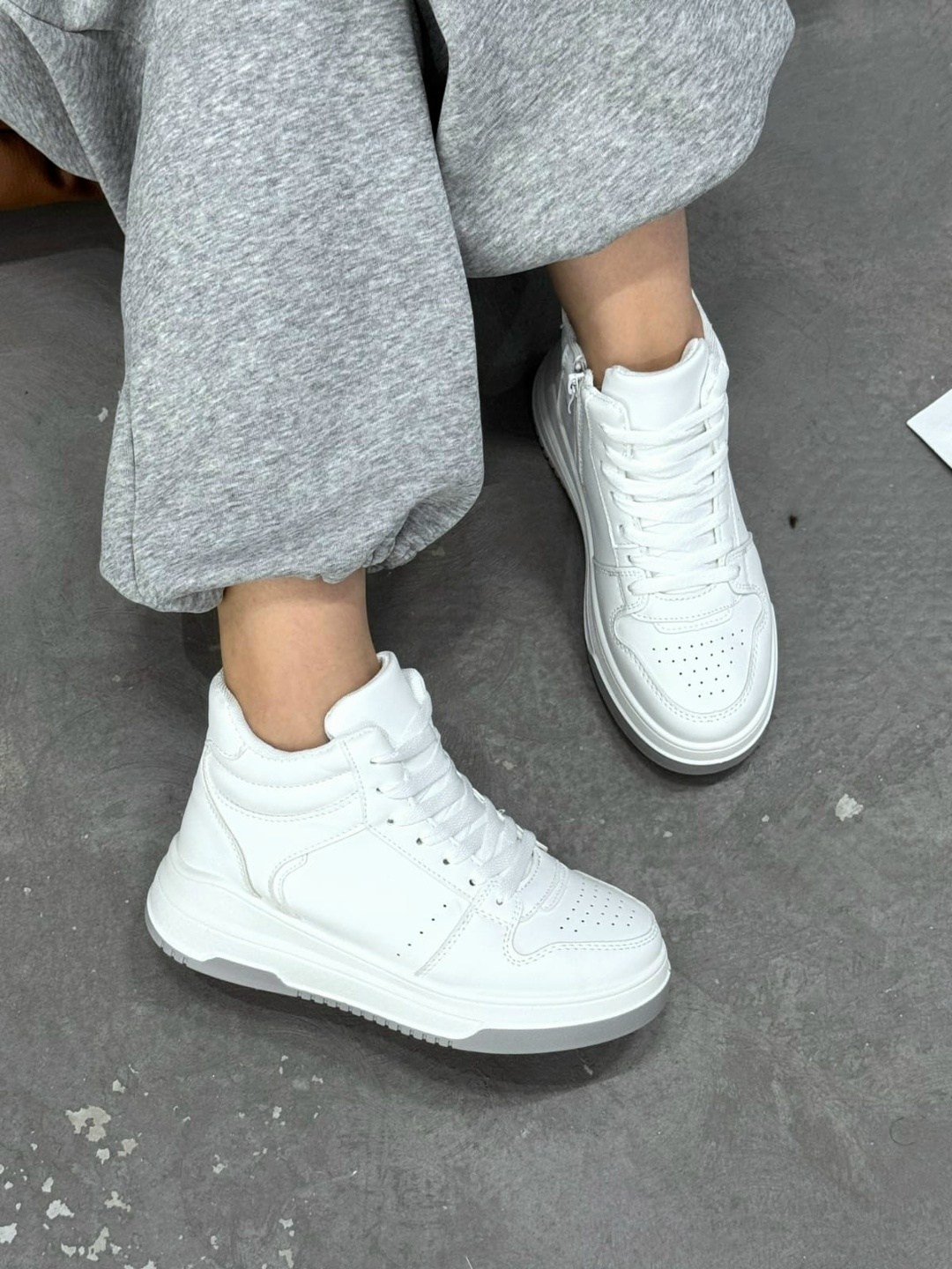 зимние кроссовки женские белые высокие,,белые кроссовки женские,белые кроссовки,женские кроссовки