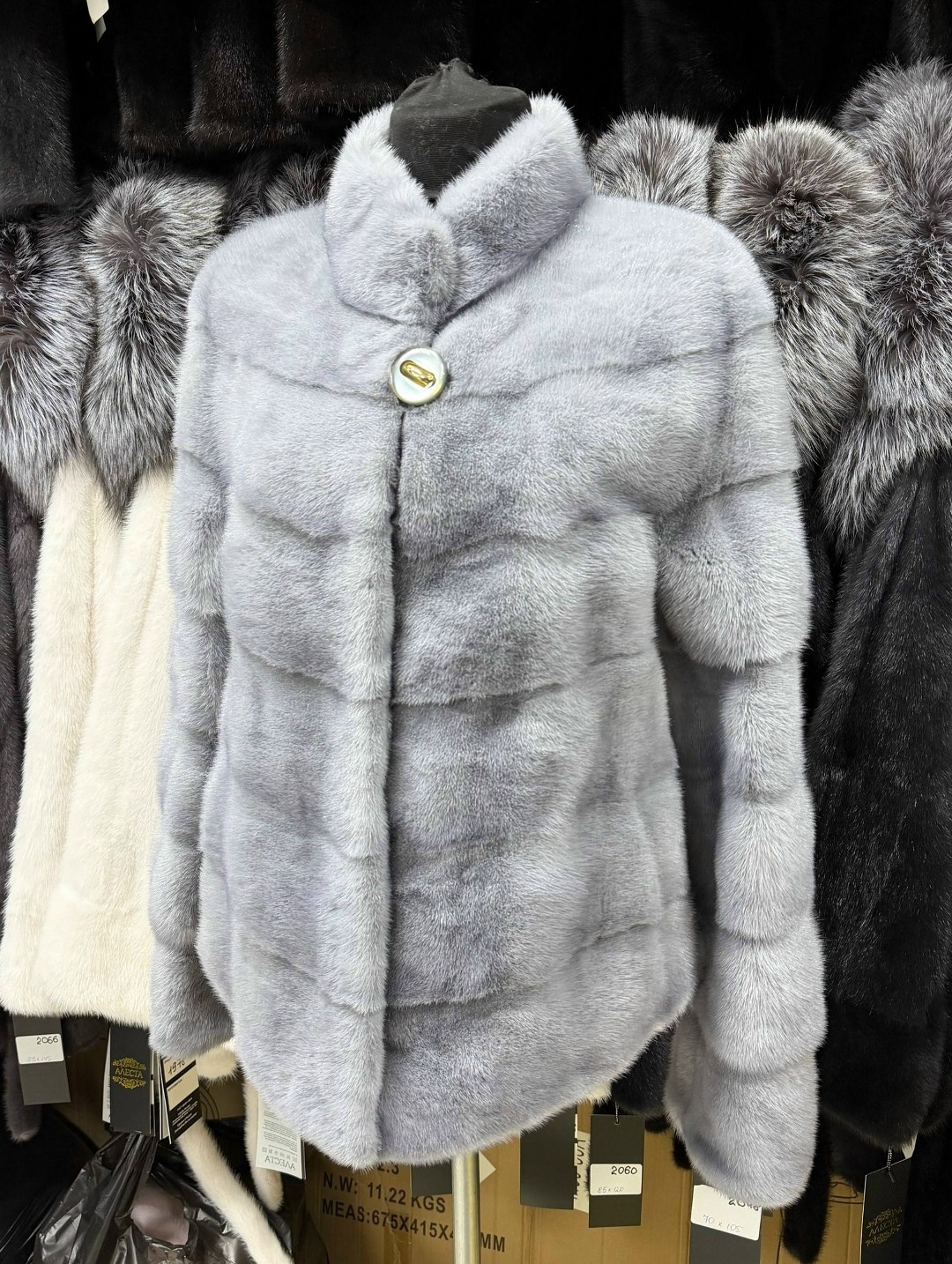 шуба норковая,каляев шубы голубая норка,шуба норковая короткая,шуба норковая автоледи голубая,шуба норковая полушубок холодный лед