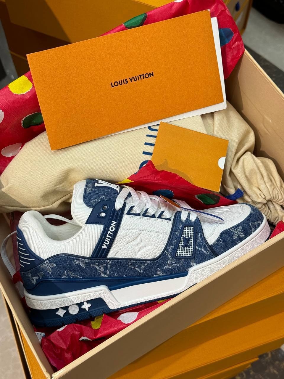 кроссовки louis vuitton trainer,louis vuitton кроссовки,кроссовки louis vuitton trainer: джинс. синий/белый,мужские кроссовки louis vuitton 2026 синие с белым комбинированные,louis vuitton lv trainer