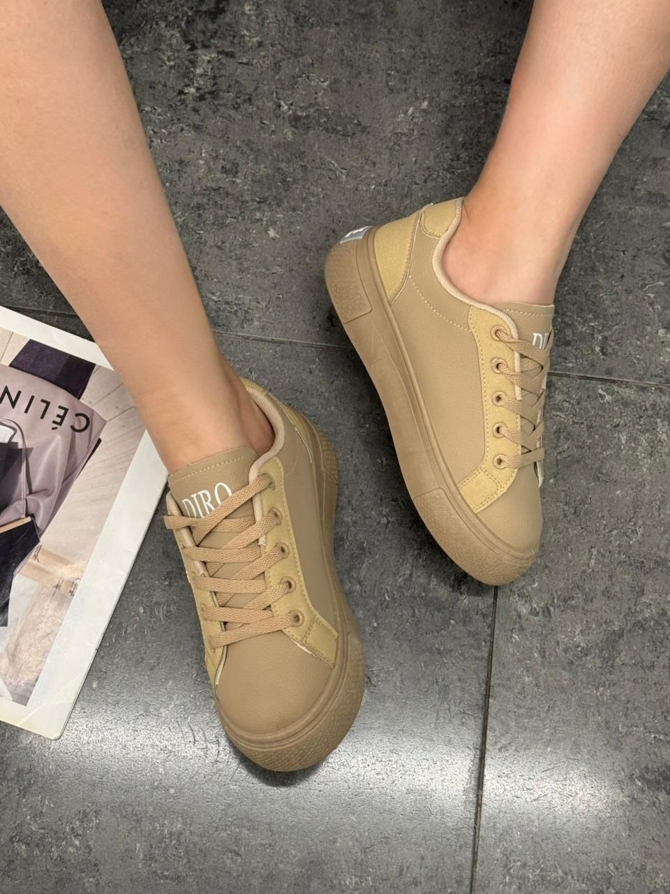 ,кеды прада бежевые,кеды женски,кроссовки женскиe,адидас кеды женские бежевые замшевые