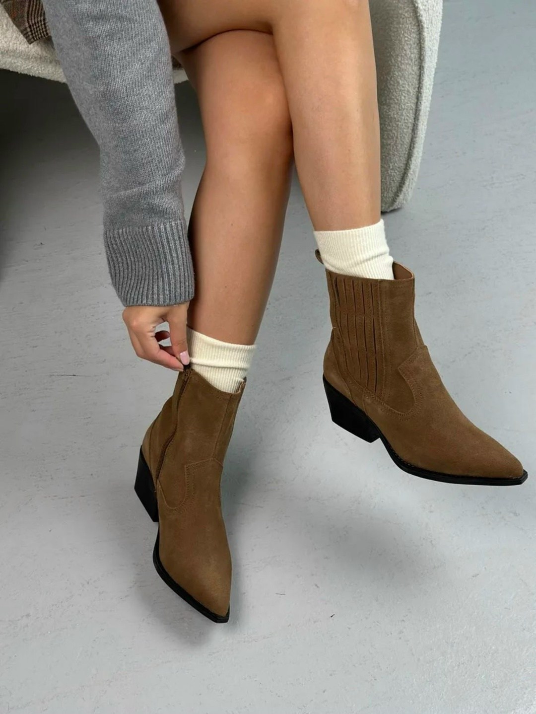 казаки женские натуральная замша,казаки бежевые замшевые эконика,казаки женские натуральная замша коричневый,замшевые казаки,ботильоны казаки